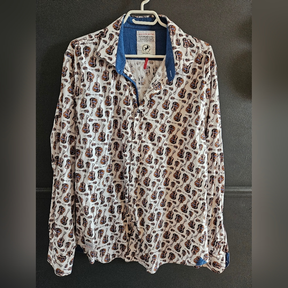 A Fish Named Fred Guitar Print Shirt Men’s XL Blue Contrast Cuffs Guitar Pattern